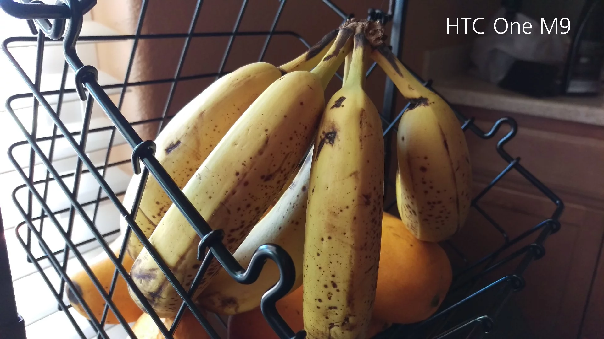 Sample shot #1 (One M9)