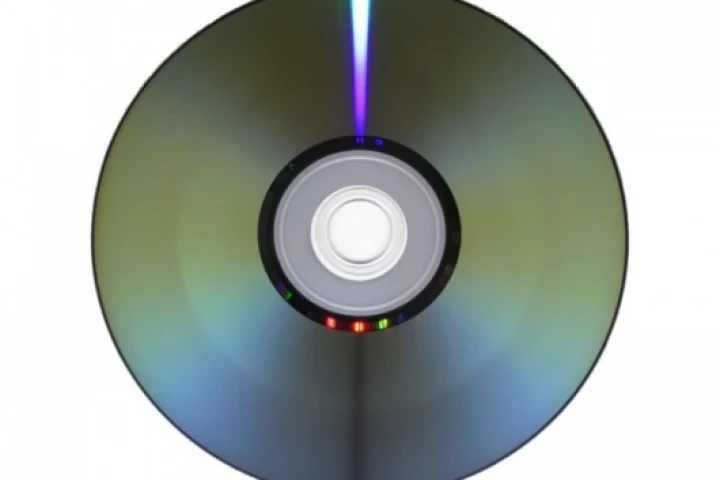 Australian researchers estimate that nanotechnology can boost DVD storage 2000-fold, without increasing the size of the disc
