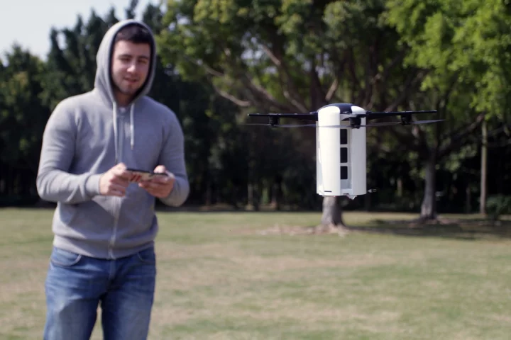 The LeveTop drone has a top speed of 33 mph (54 km/h)
