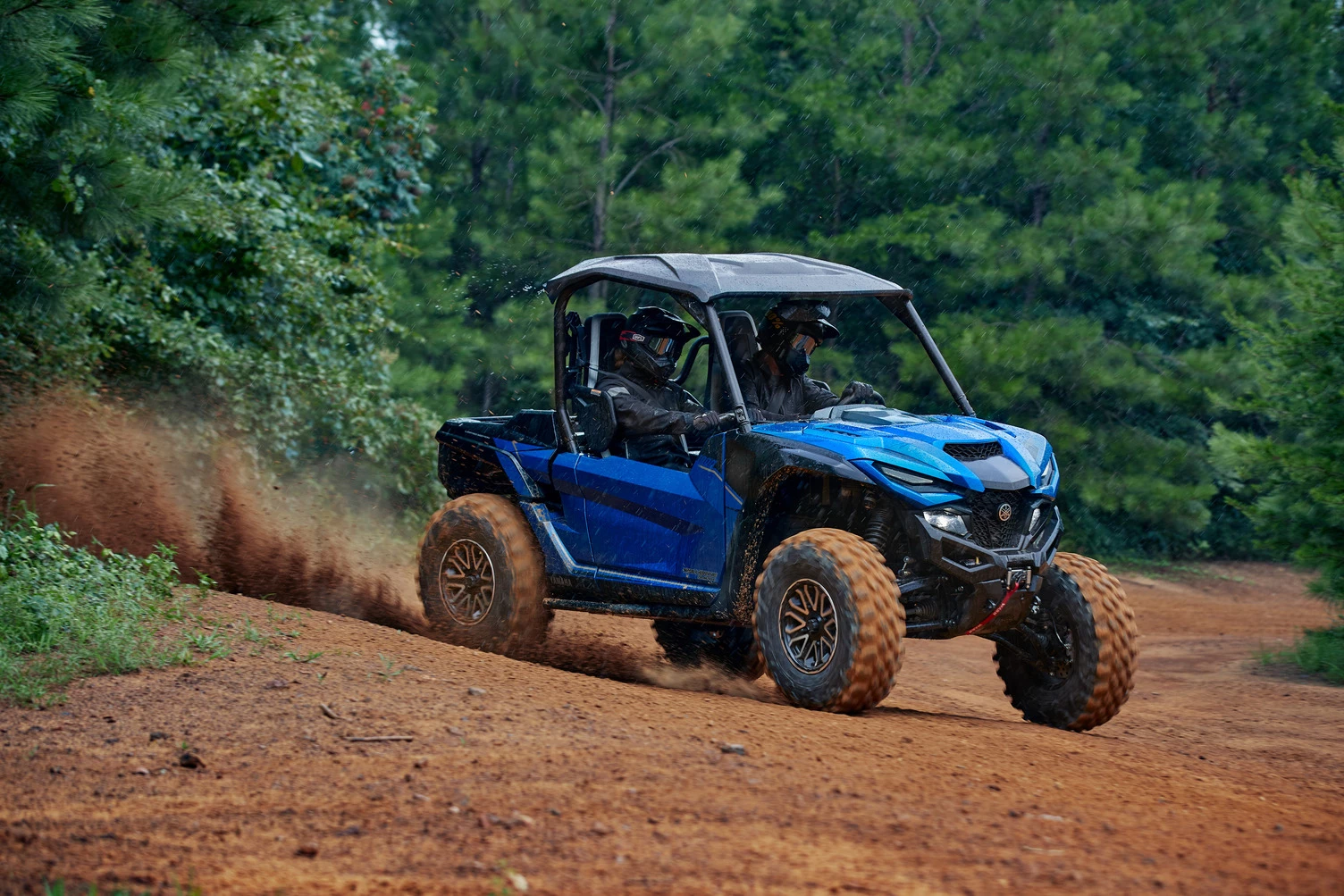 The 2WD, 4WD limited slip and 4WD lock help manage traction