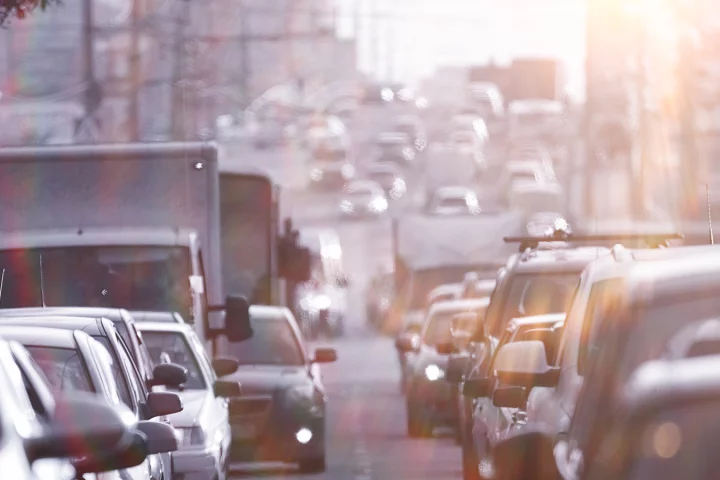 A study indicates electric vehicles could help make cities cooler (Photo: Shutterstock)