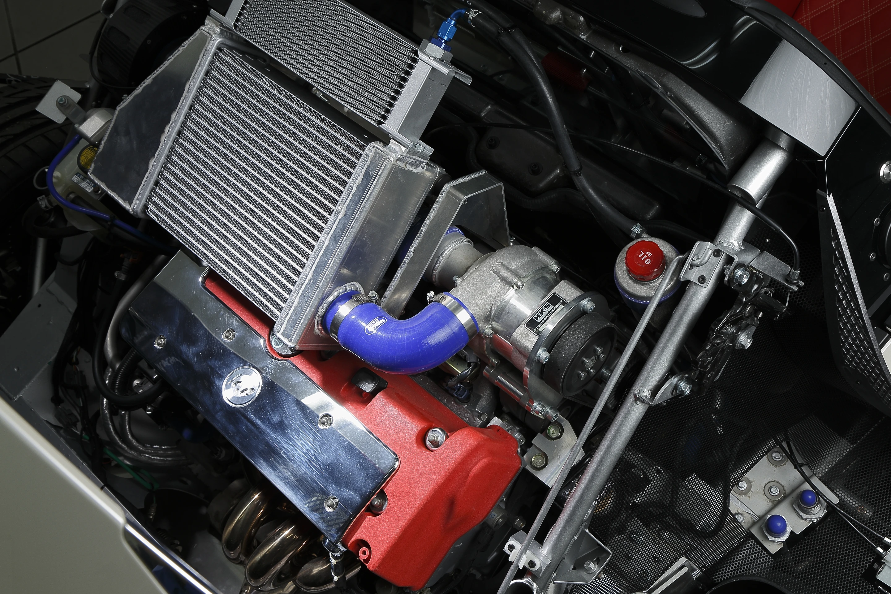 The kode 9 is powered by a Japan-sourced 2.0-liter 4-cylinder engine with an HKS supercharger, that puts out 370 hp