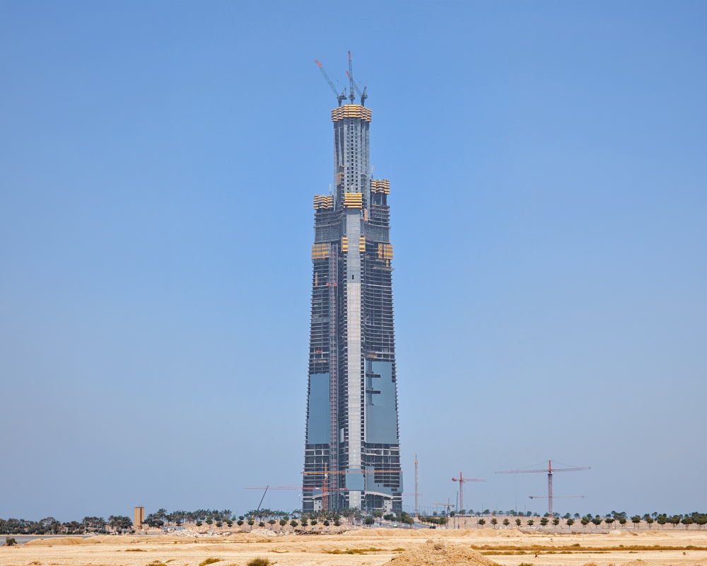 Kilometer-high Saudi tower inches closer to world's tallest record