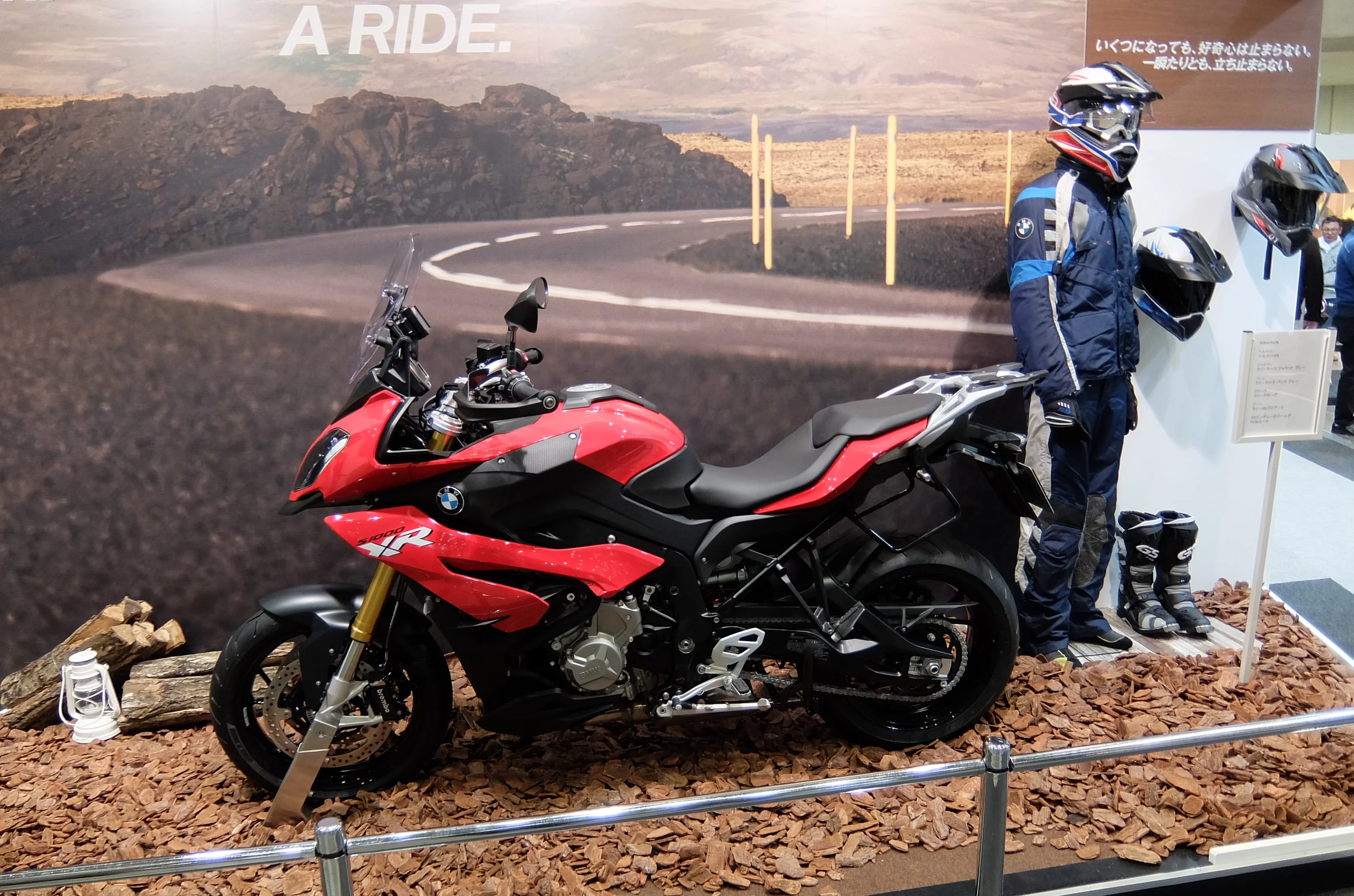 The BMW S1000 XR (Photo: Stephen Clemenger/Gizmag.com)