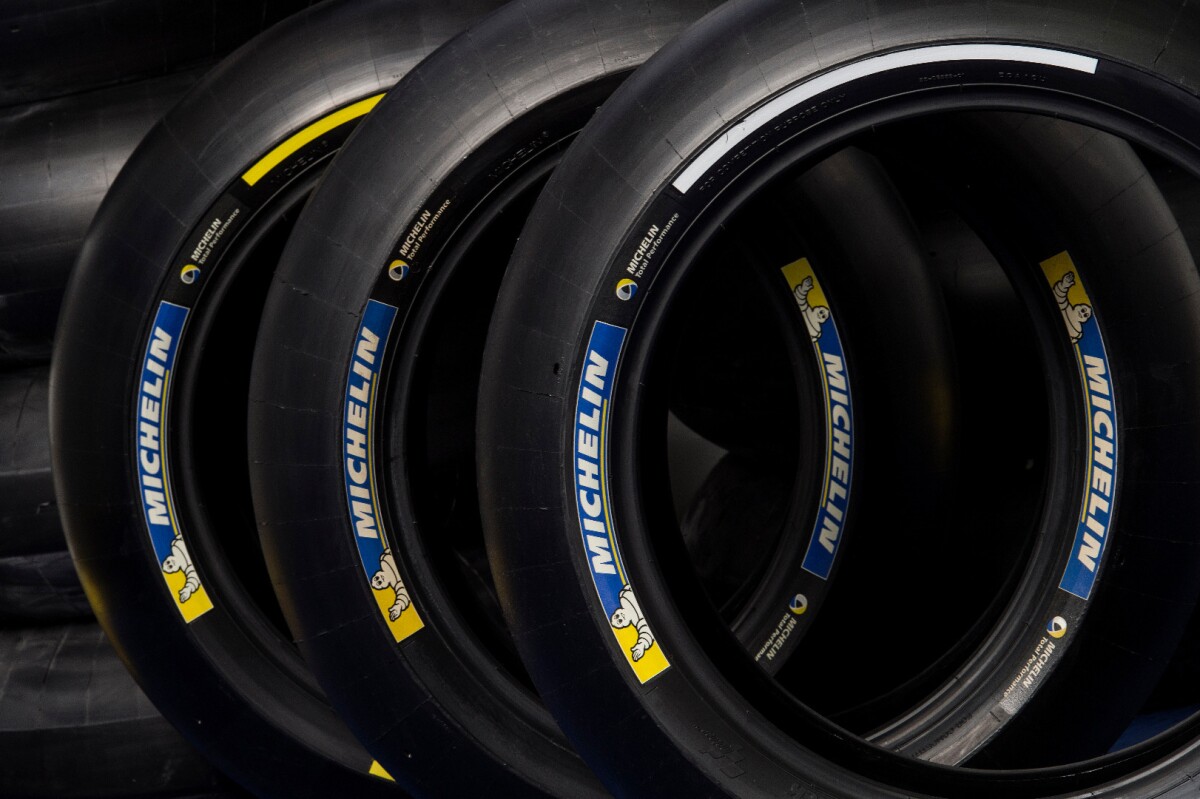 The new Michelin tires are allocated in three different compounds: yellow stripe denotes the hardest and white the softest option