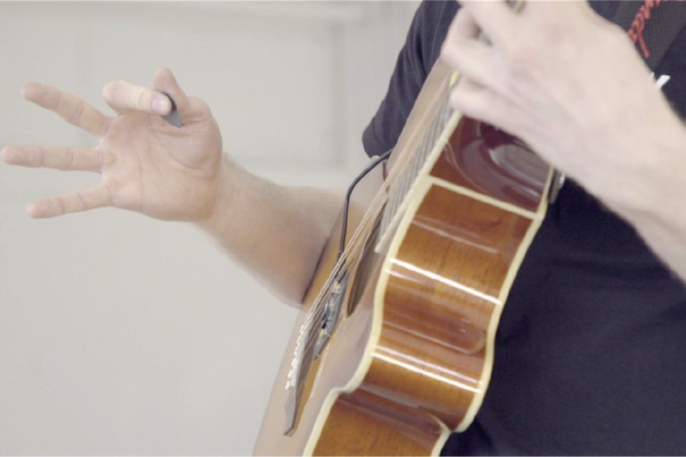 The CRD version of the wob is attached to an acoustic guitar and fires effects when a player moves away from the soundboard