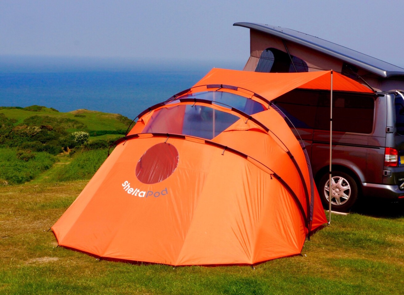 Retractable awningtent adds extra roof and views to your camper van