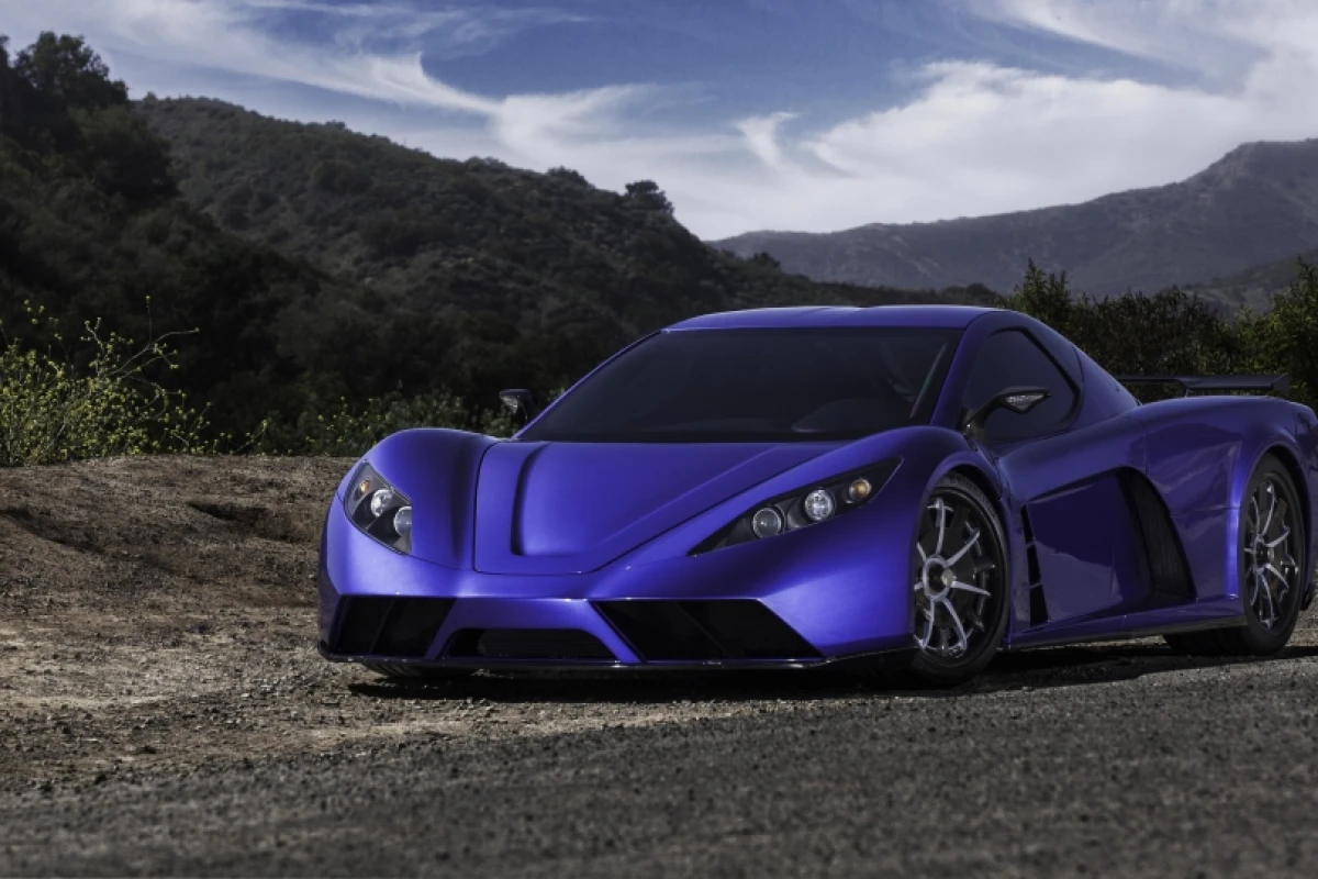 The Motion uses an AWD combination of gas engine and electric motors