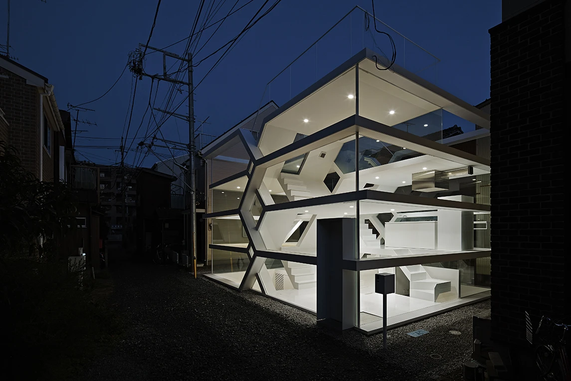 Exterior shot of the home at night (Photo: Koichi Torimura)