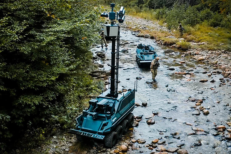 Mission Master – Armed Reconnaissance robot with mast extended
