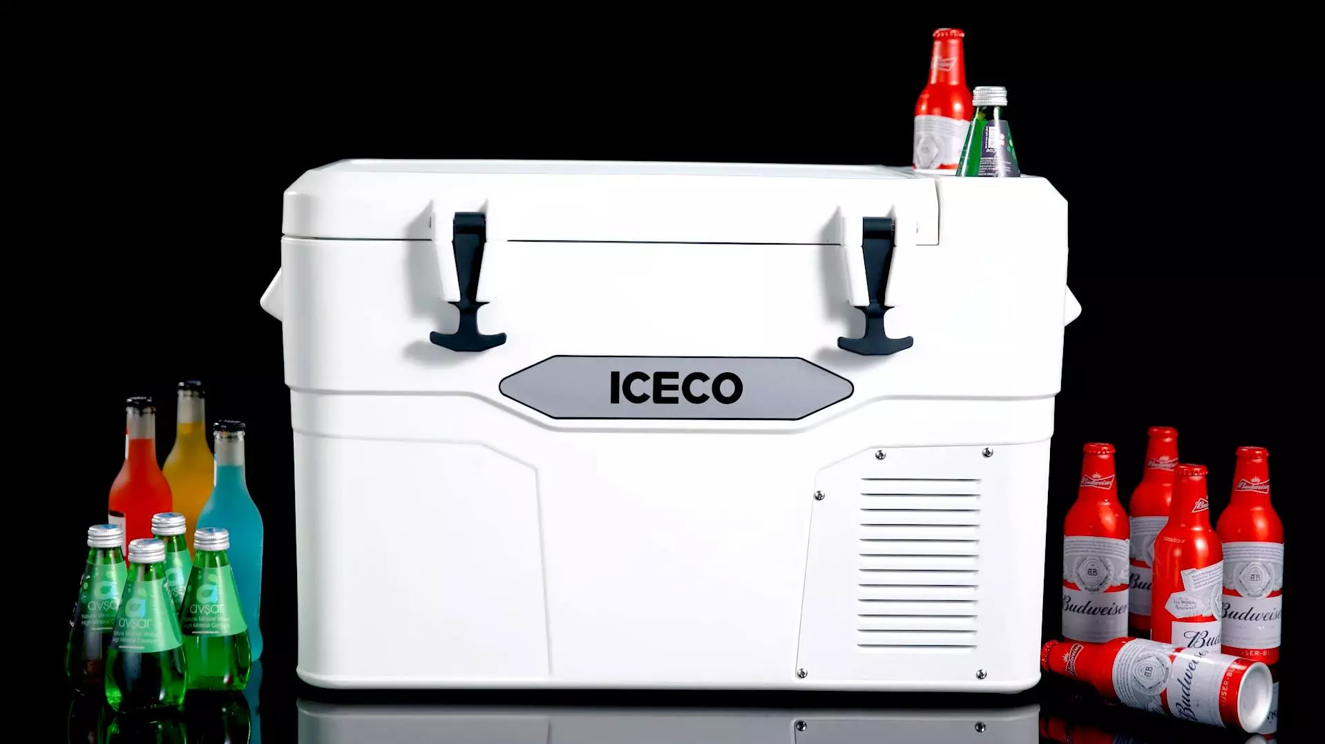 It looks like a basic cooler from the front, but the Iceco iCooler is also a fridge/freezer