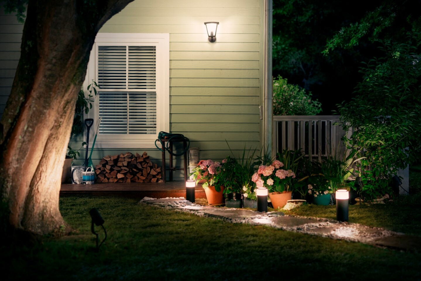 Philips has introduced new Hue globes designed specifically to light up terraces, gardens and patios around the outside of the home