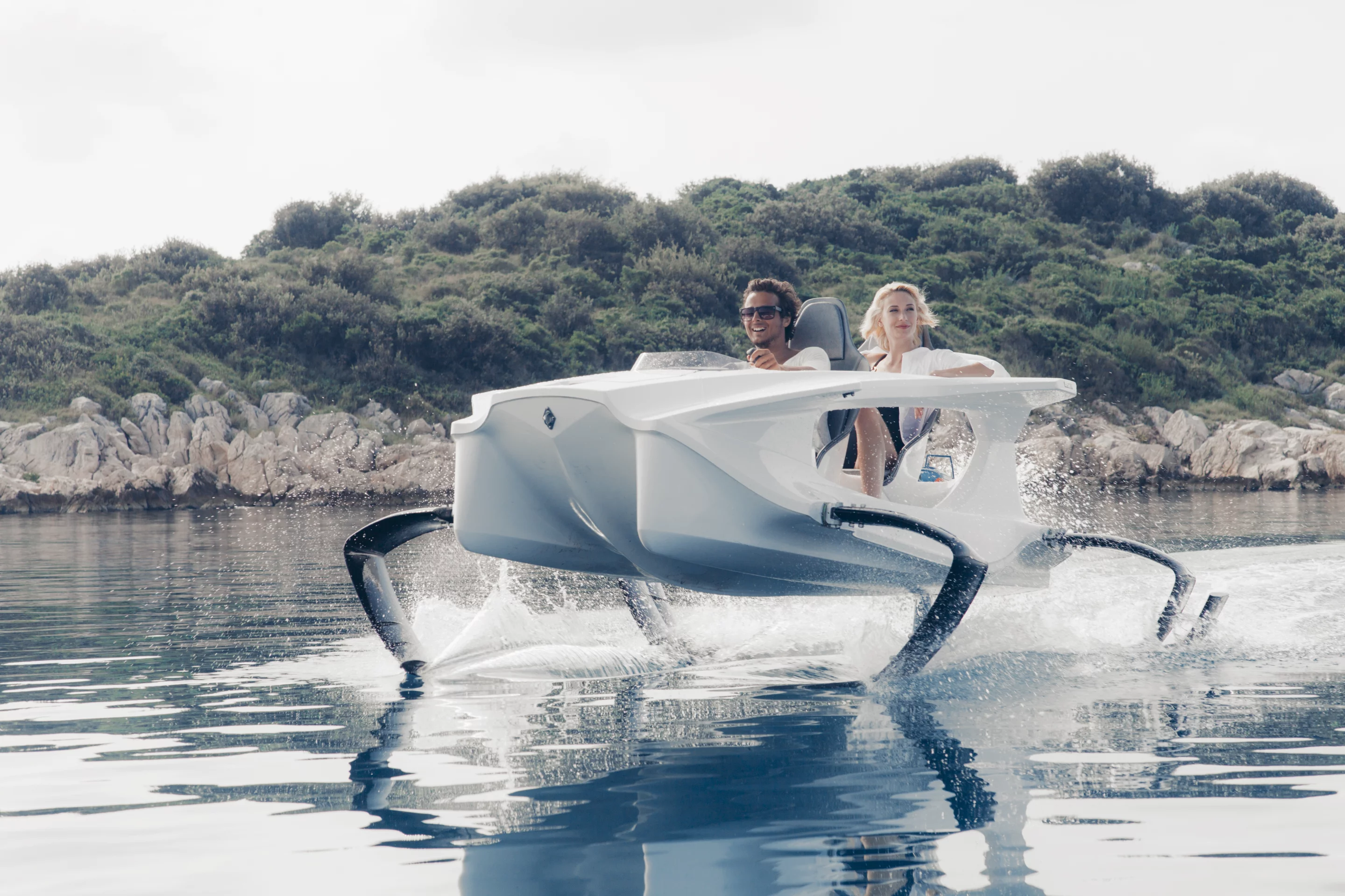 The Quadrofoil is claimed a more environmentally-friendly option as it produces marginal noise pollution, zero emissions, and creates only the tiniest of waves