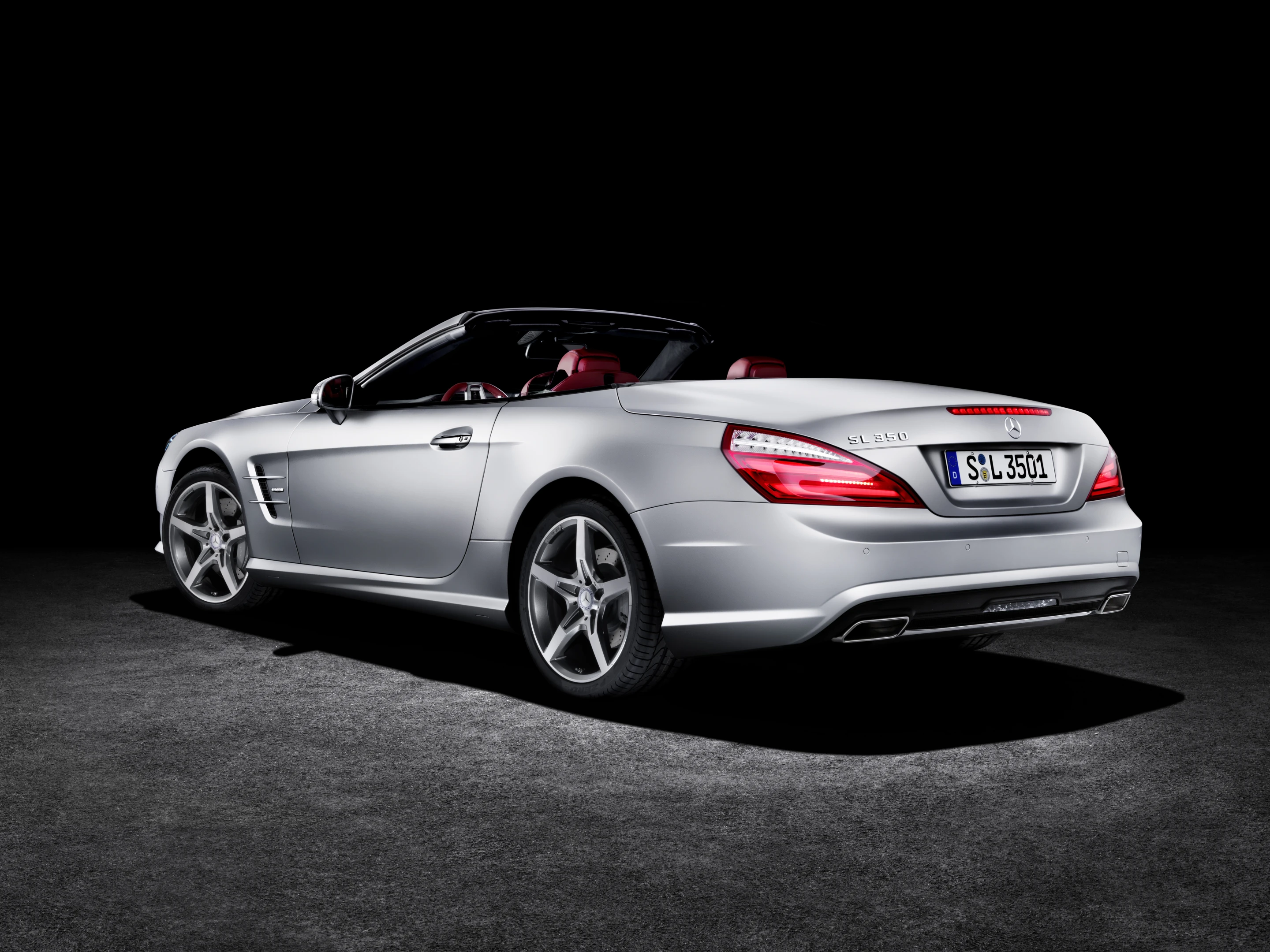 The SL 500 (Photo: Mercedes-Benz)
