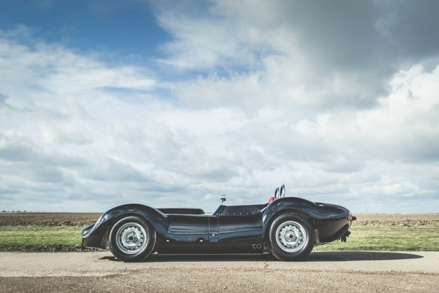 The swollen arches of the Knobbly are a classic design touch