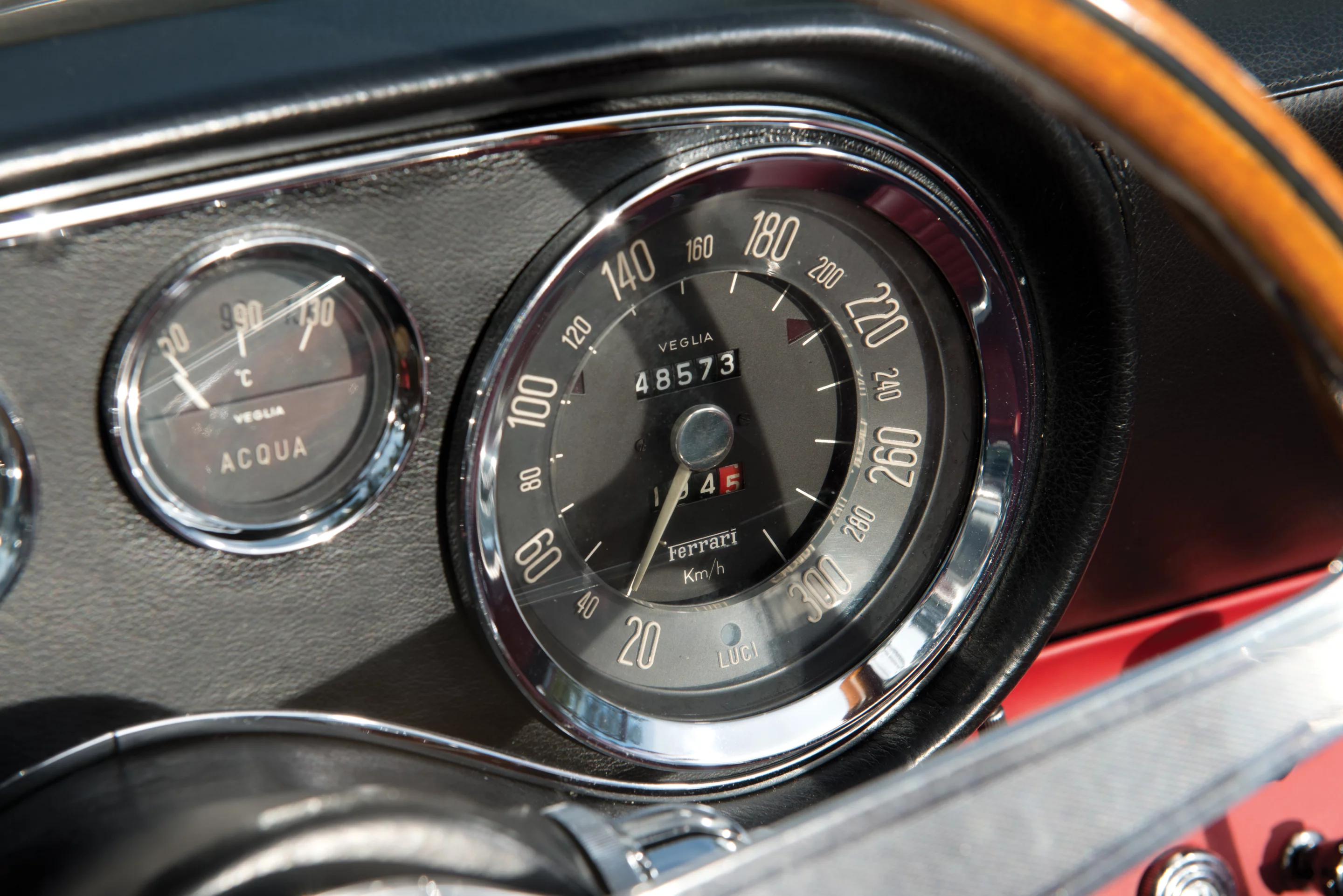 Top sale honors for the Amelia Island Concours d’Elegance week went to the 1960 Ferrari 400 Superamerica SWB Cabriolet which fetched $6,380,000 to comfortably set a new world record for the model at auction. Proceeds from car’s sale will benefit the consignor’s charity for the education of children.