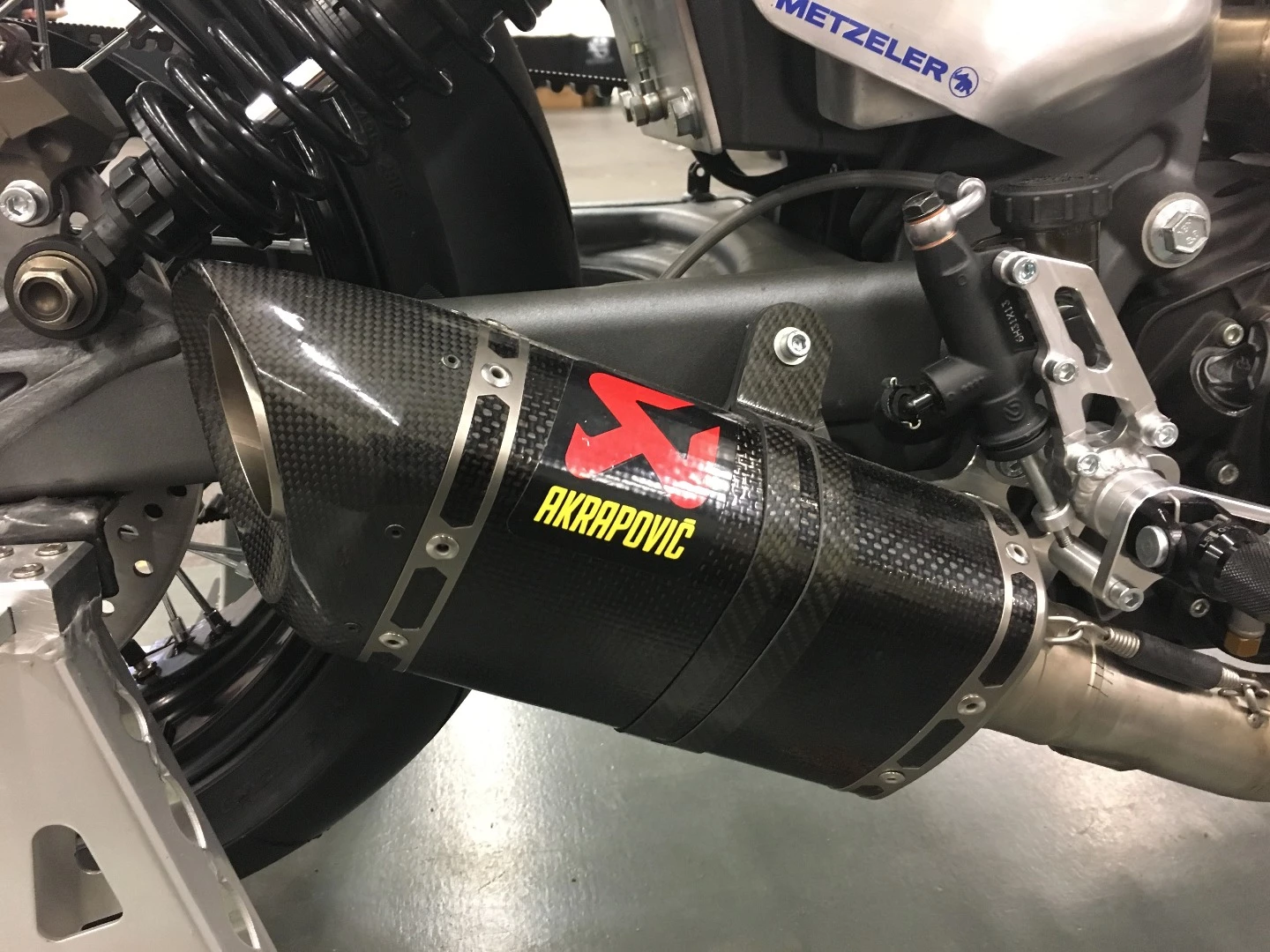 Akrapovič created a custom muffler for Miracle Mike