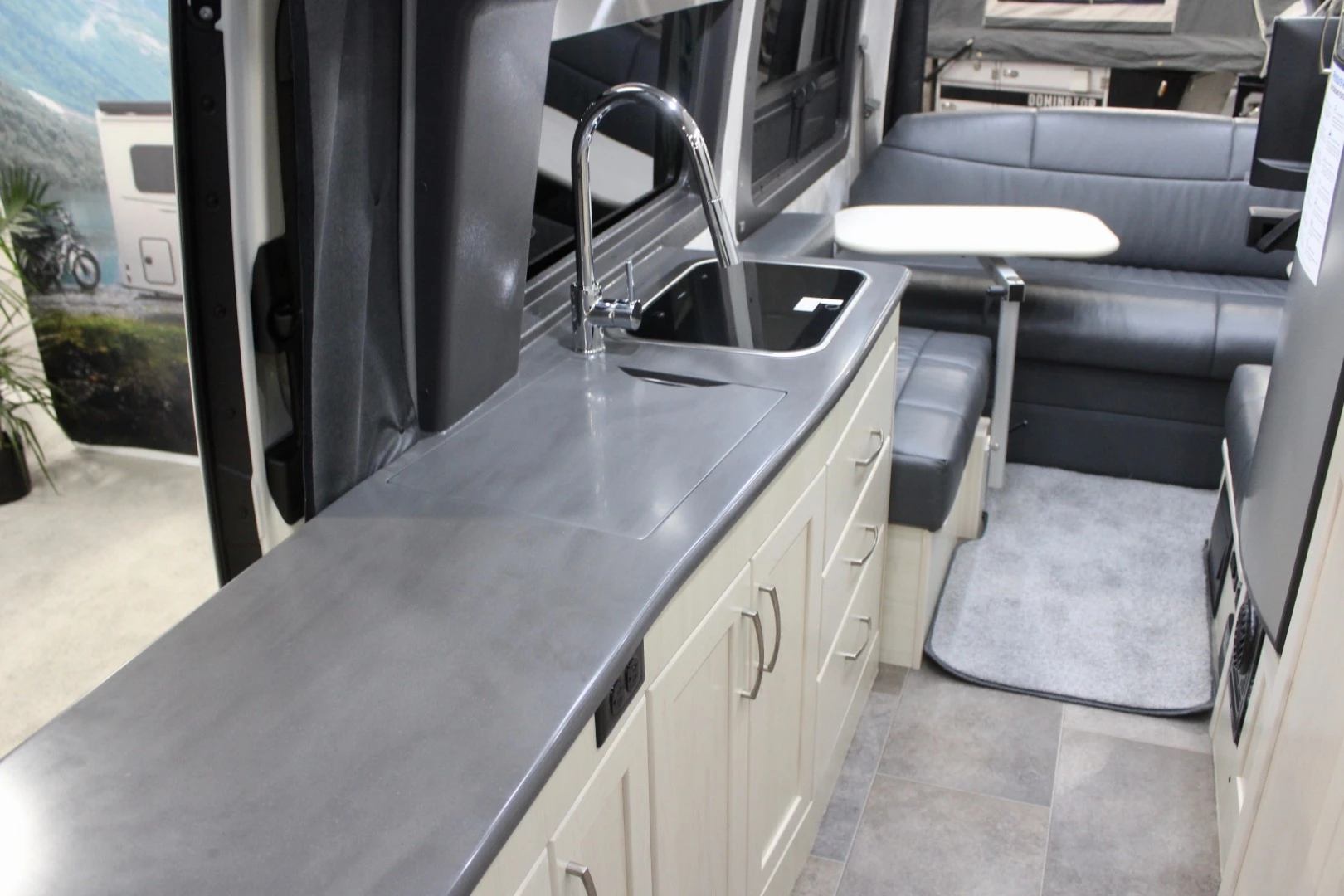 Pleasure-Way Plateau interior