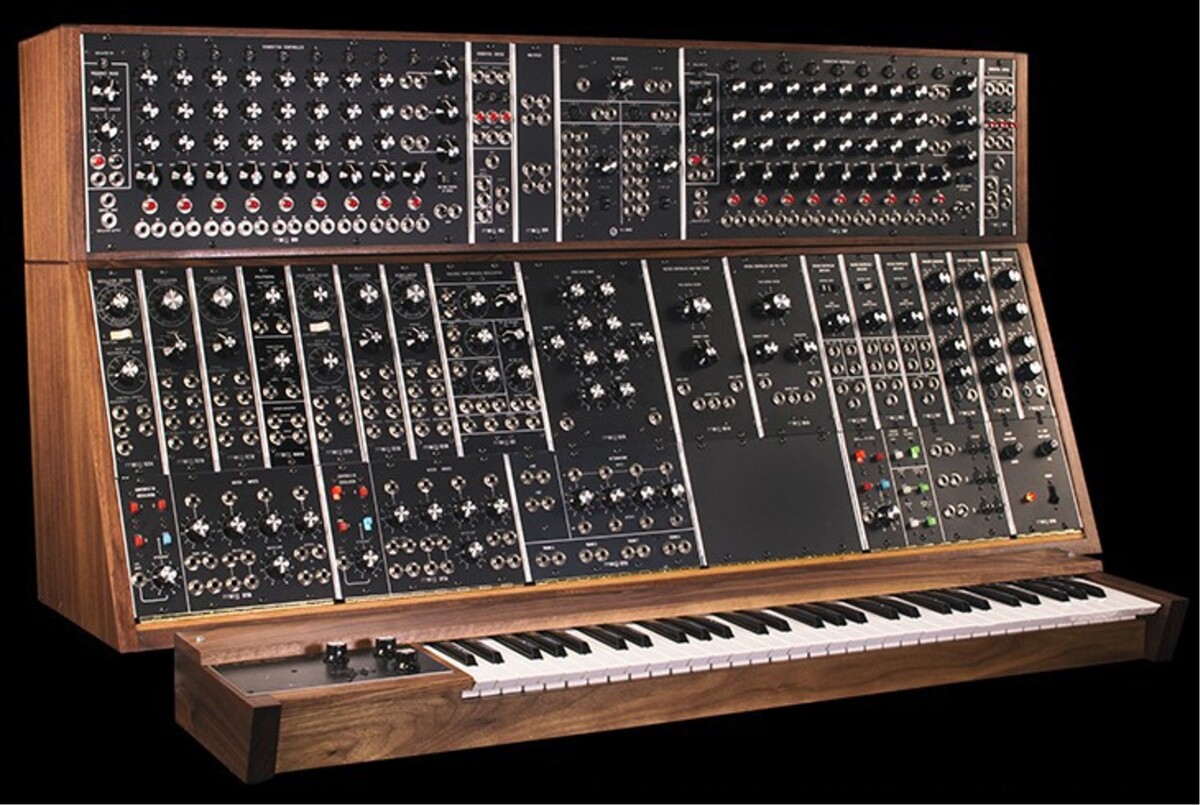 Moog System 35 with optional keyboard
