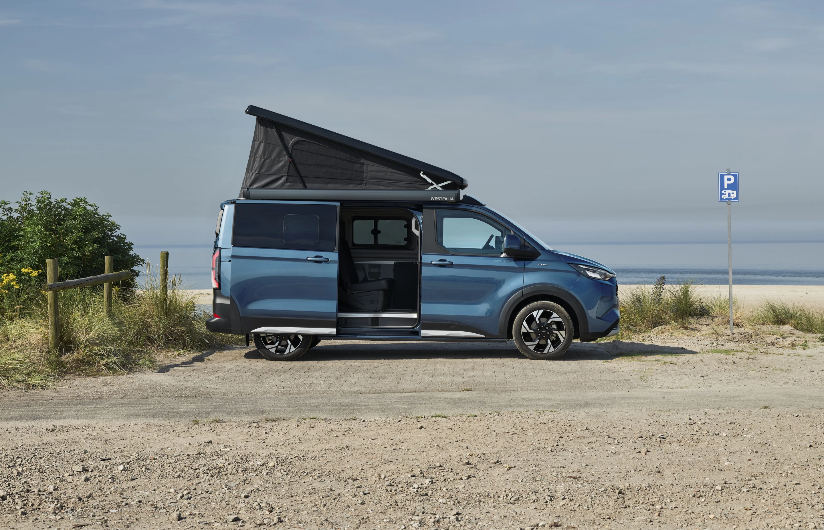 Ford Nugget Active PHEV camper van