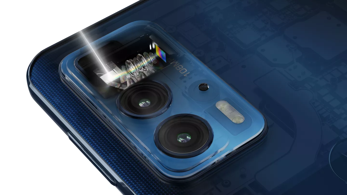 The edge 20 pro features Motorola's first periscope telephoto lens