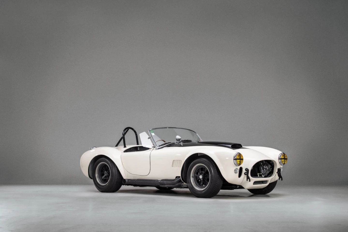 UNSOLD | 1965 Shelby 427 Competition Cobra | Estimate: $3,000,000 - $4,000,000 | High Bid $2,750,000 | Auction House: RM-Sotheby’s