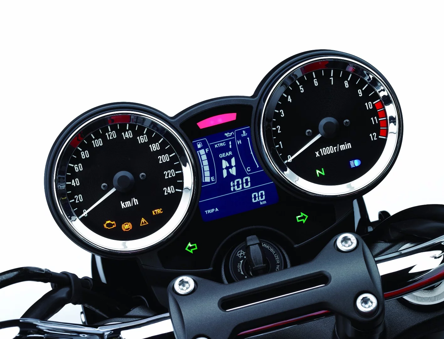 Classic round clocks, with all the information a modern bike, like the 2018 Kawasaki Z900RS, needs