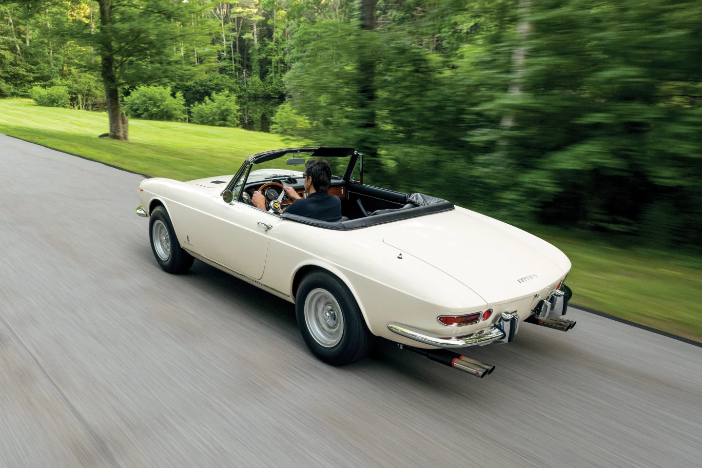 1969 Ferrari 365 GTS by Pininfarina