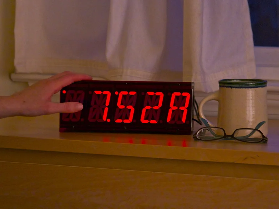 Alpha Clock Five: not difficult to find in the event of a snooze emergency
