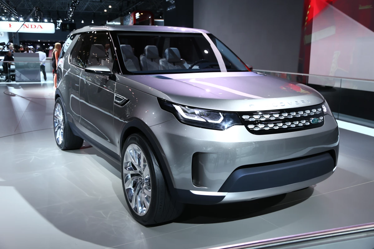 The Land Rover Discovery Vision concept on display at the 2014 New York Auto Show (Photo: Angus MacKenzie/Gizmag.com)