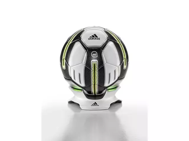 The Smart Ball is designed specifically to be used as a training tool in dead-ball situations where the ball is lofted such as free kicks, penalties, corners shots, goal kicks and long passes