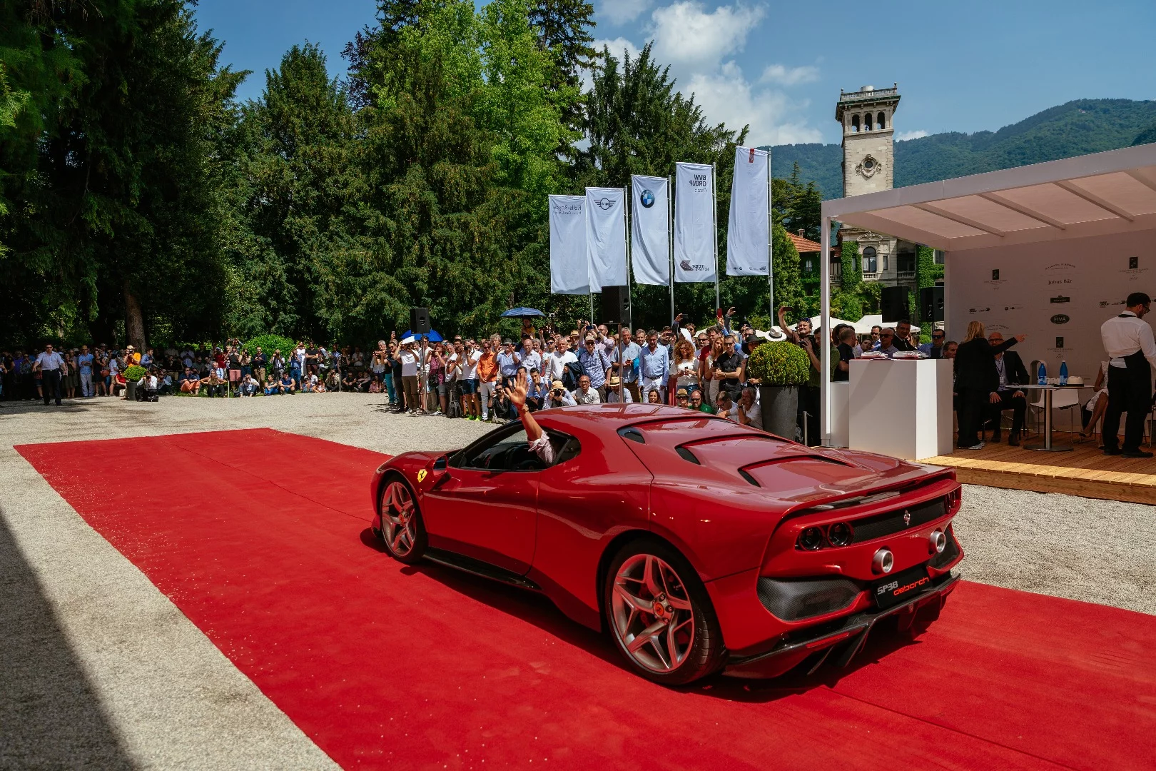 The 2018 Ferrari SP38 Coupé is a one-off based on the Ferrari 488 GTB. Top-flight Ferraris are not cheap things, and special editions even less cheap. So we shudder to think what one-off creations like this SP38 would cost. It's a custom work by the Ferrari Design Center for a specific mystery client "with a deep passion for racing" and apparently quite a bit of taste.