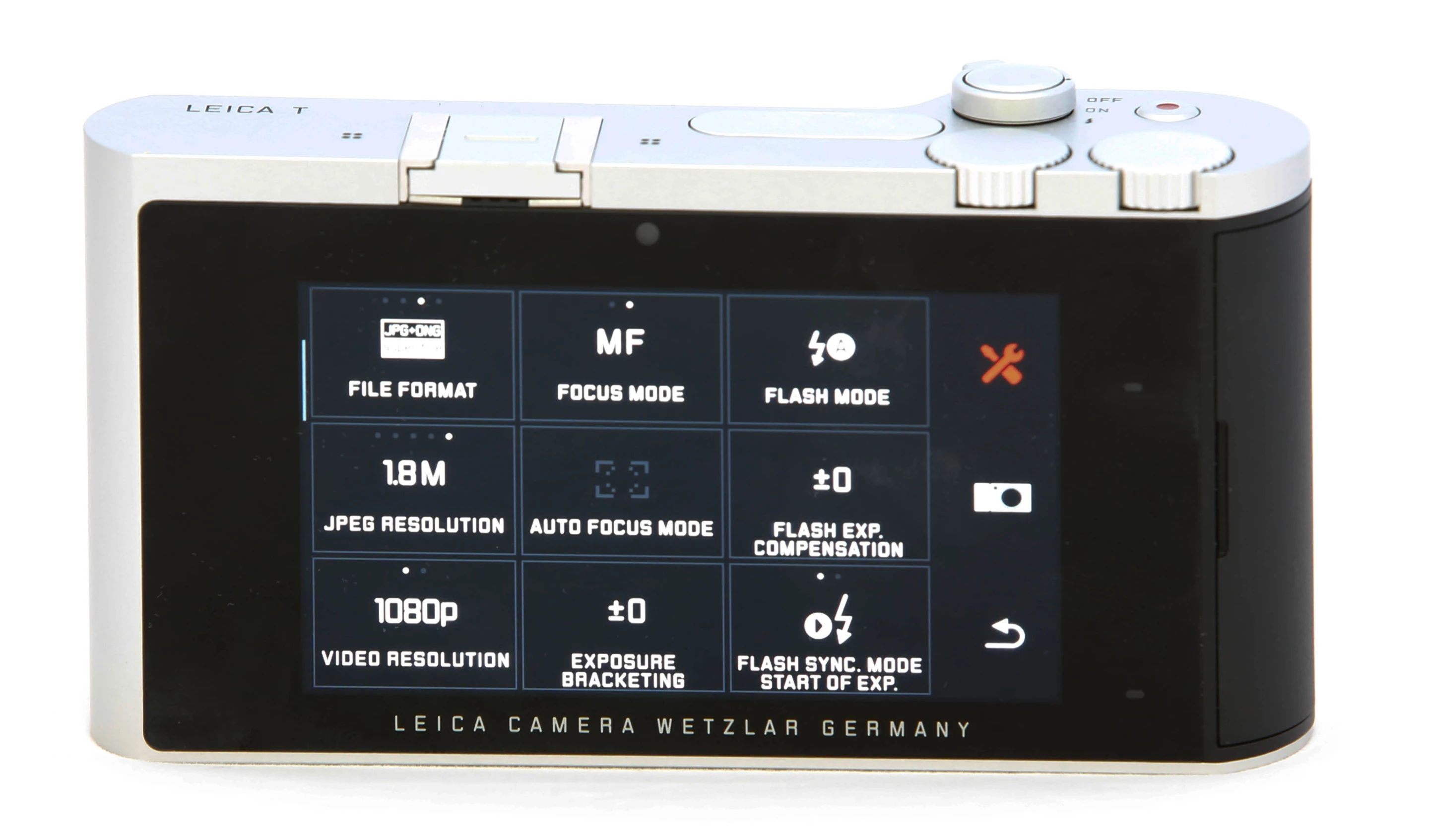 Leica T - scrolling advanced options screen (Photo: Loz Blain/Gizmag)