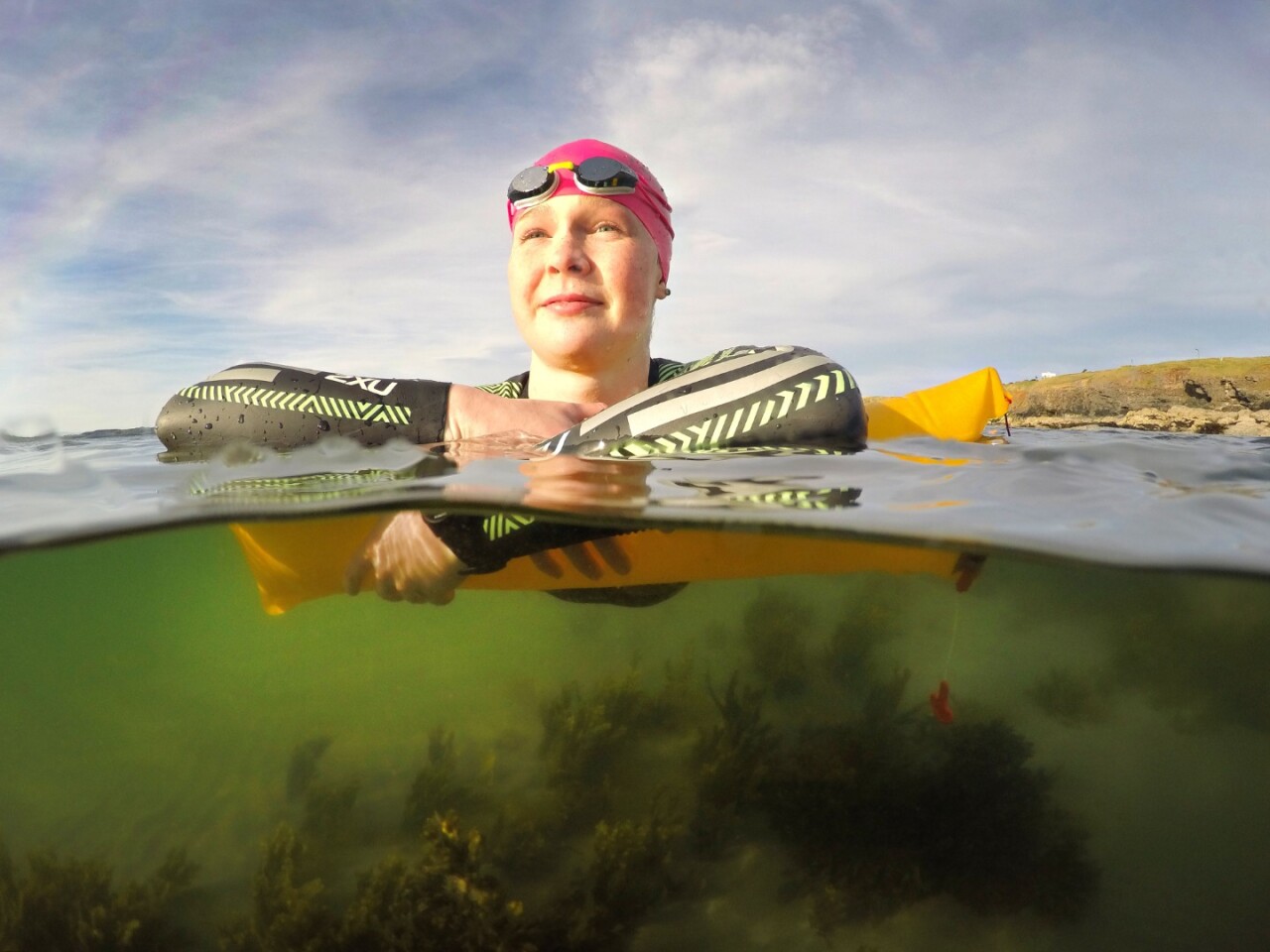Swimmers can rest on the Tekrapod's inflated bladder if needed