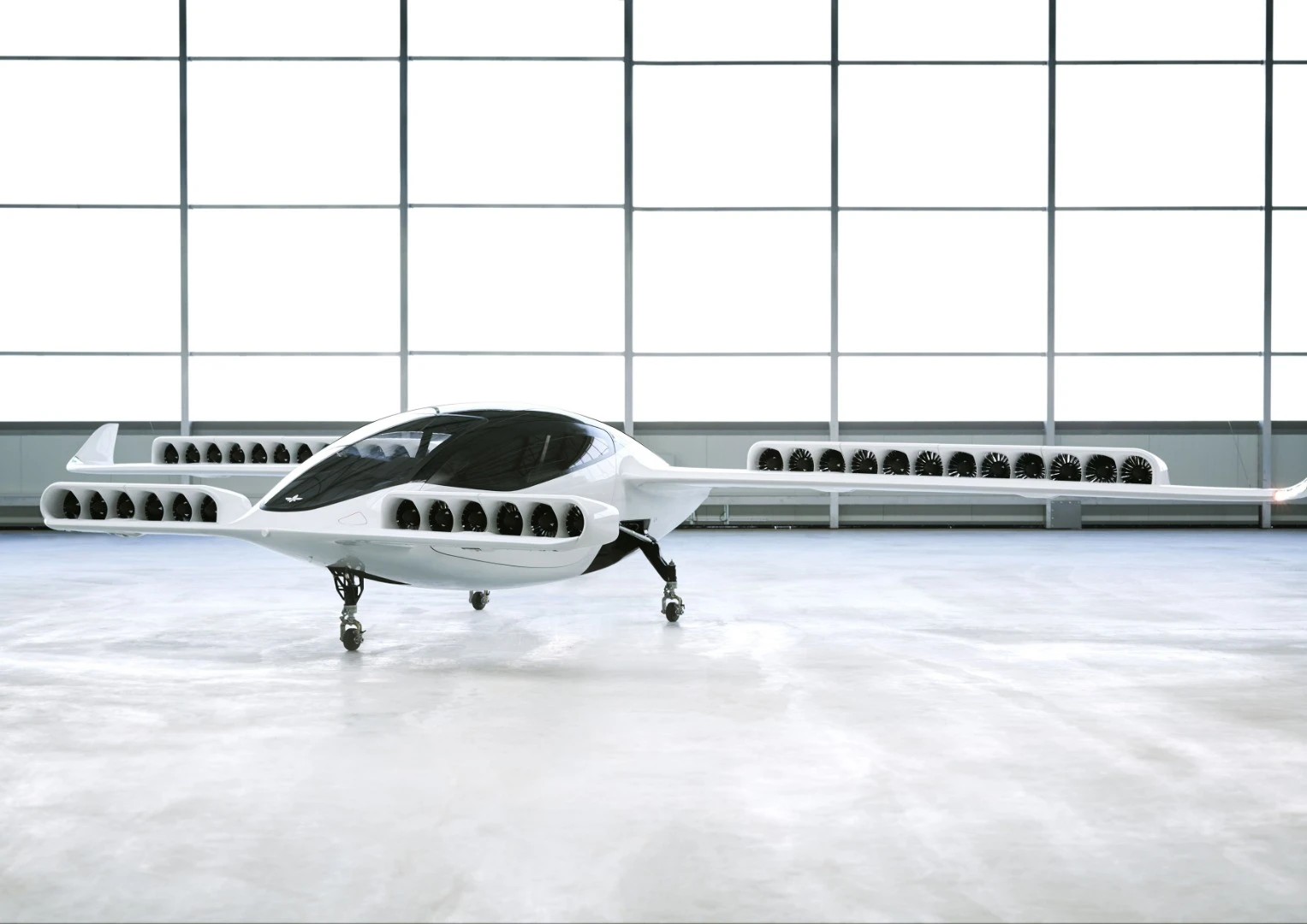 Rather than the 55 minutes it takes to travel from JFK Airport to Manhattan by car, the Lilium Jet could theoretically deliver passengers in five minutes