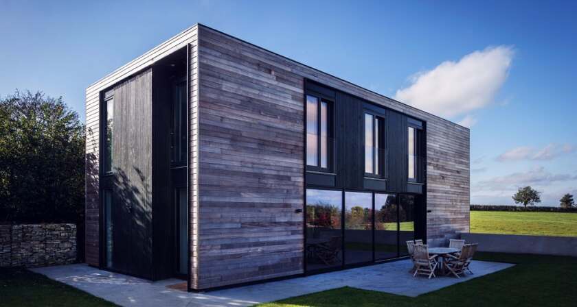 Kiss House's exterior can be finished in four different cladding options, including timber