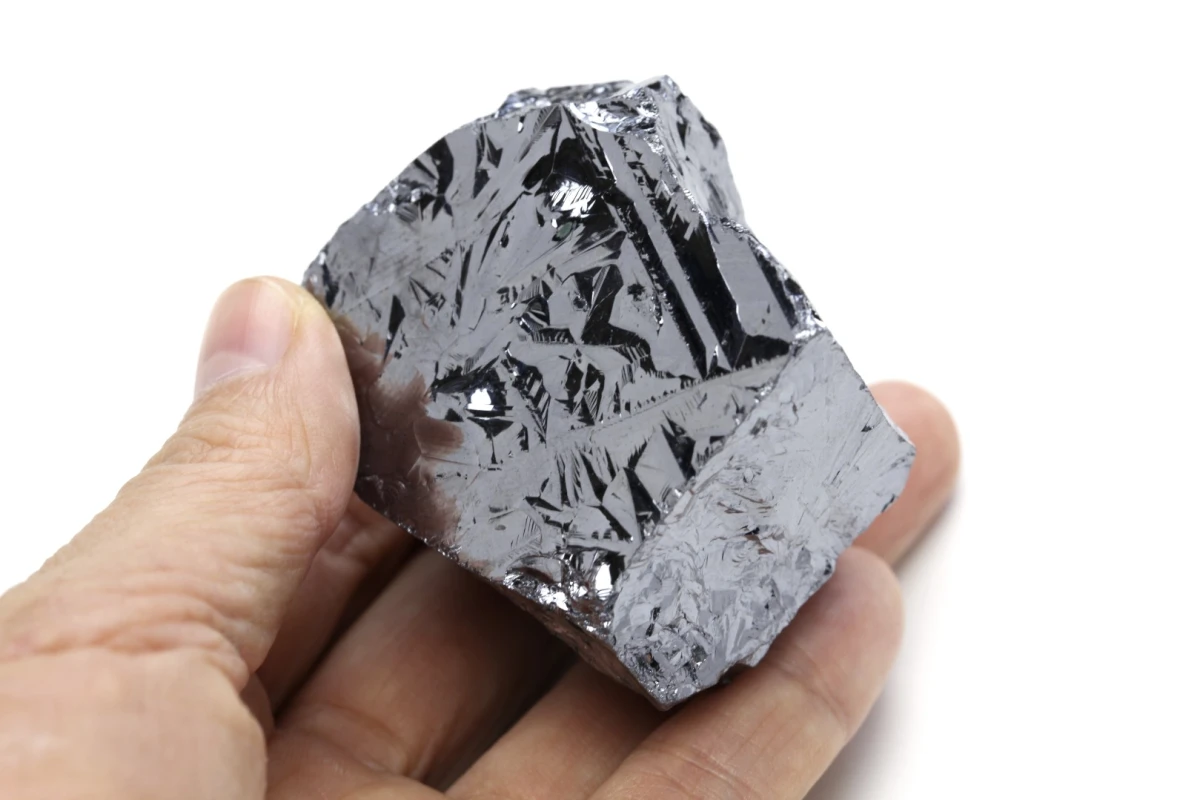 As one of the Earth's crust's most abundant elements, silicon could form the basis of a cheaper storage system for renewable energy