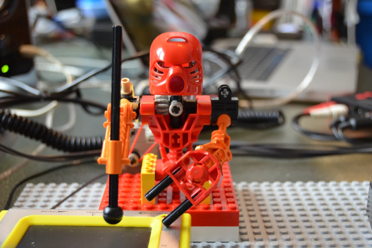 An Italian music producer created the Toa Mata Band out of tiny robotic LEGO figures programmed to play a variety of instruments