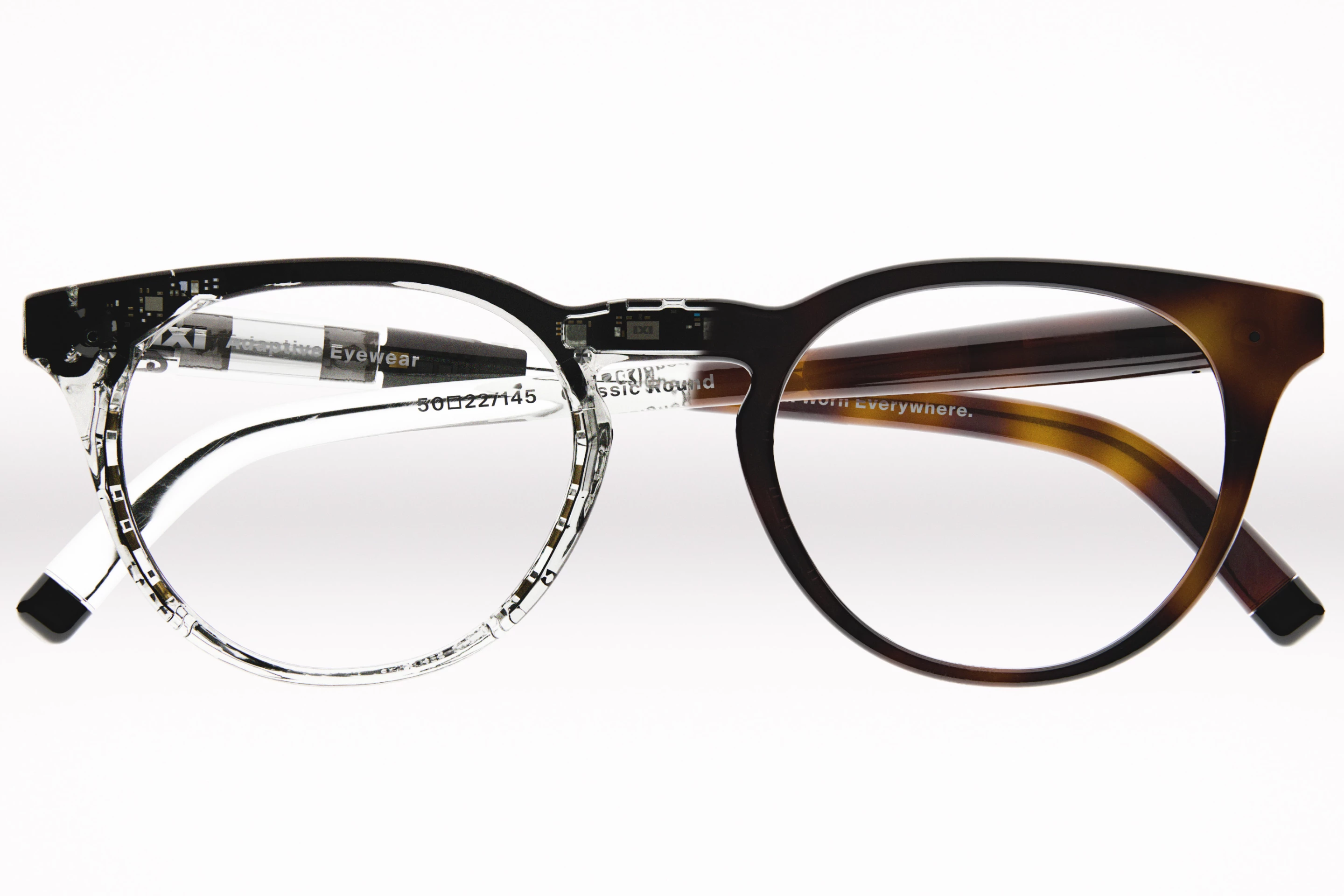 A half-transparent prototype provides an inside view of the IXI autofocus glasses