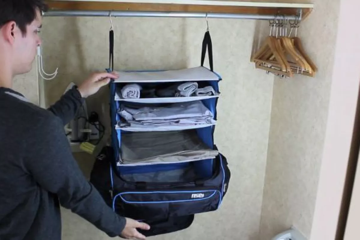 The Rise & Hang duffel bag