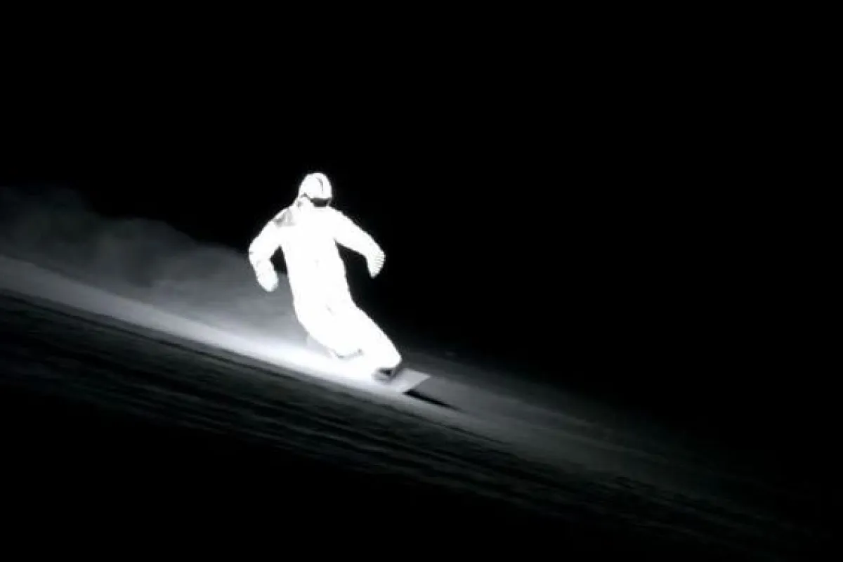 A bright apparition shreds