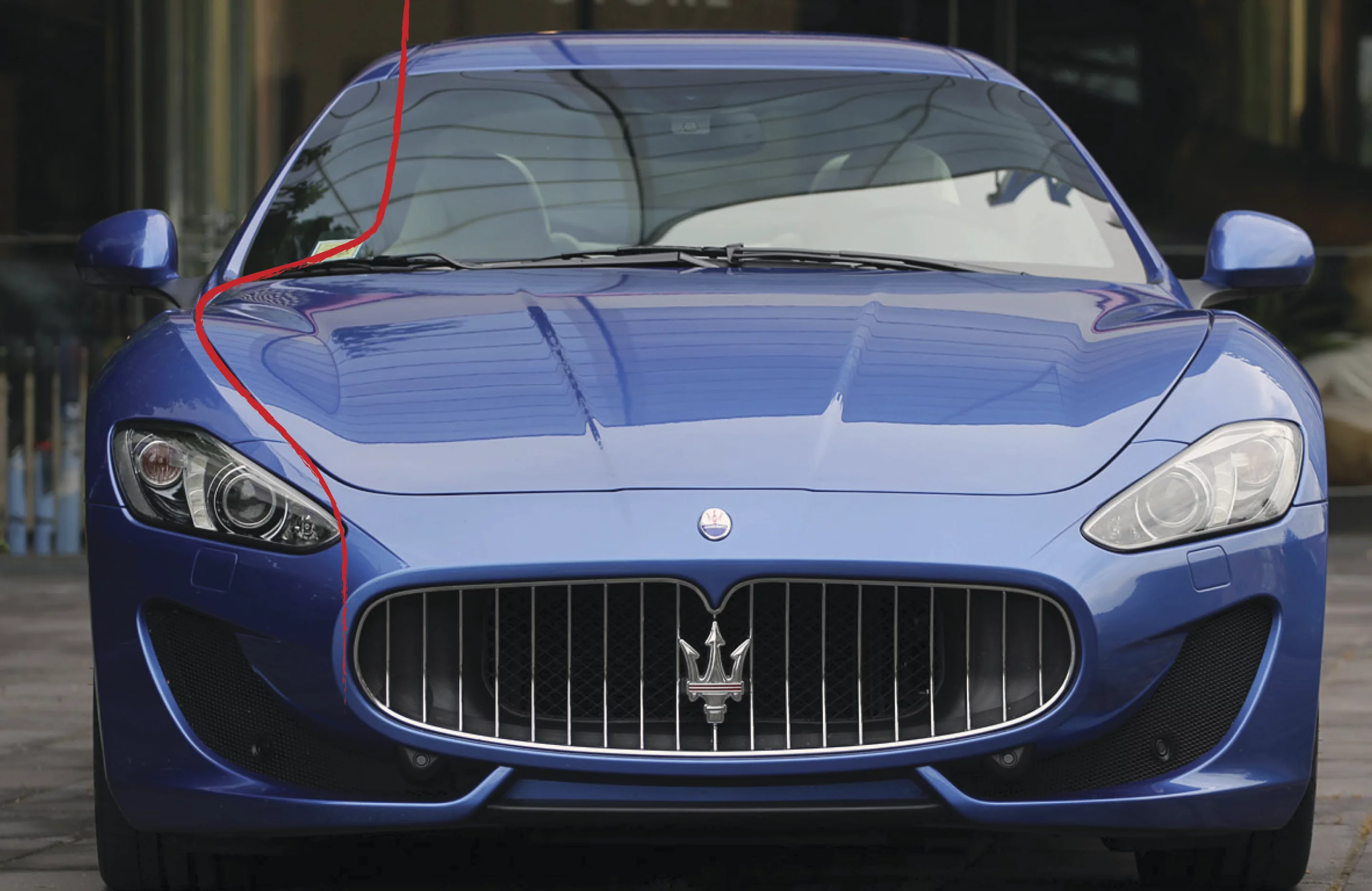The armchair design was inspired by the lines of the new Quattroporte exterior