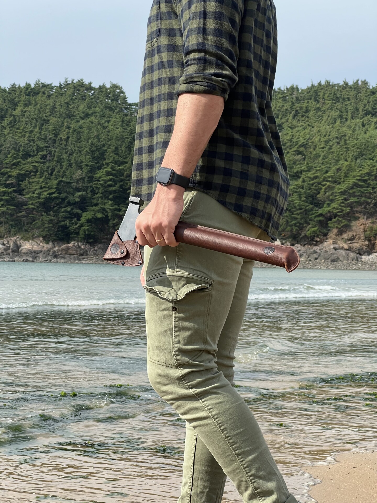 Roamer survival axe multitool hacks modern adventures