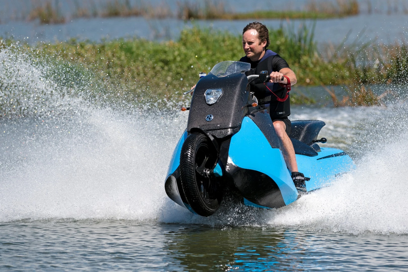 Gibbs Biski: front wheel is locked straight when you switch to aquatic mode
