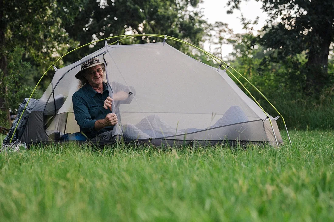 Gossamer Gear aims to offer clean ventilation, superior weatherproofing, rugged durability and a super-low packed weight