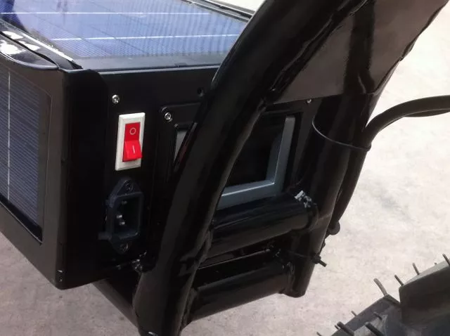 According to Daymak, one full charge good for an electric range of 40 km (24 mi)