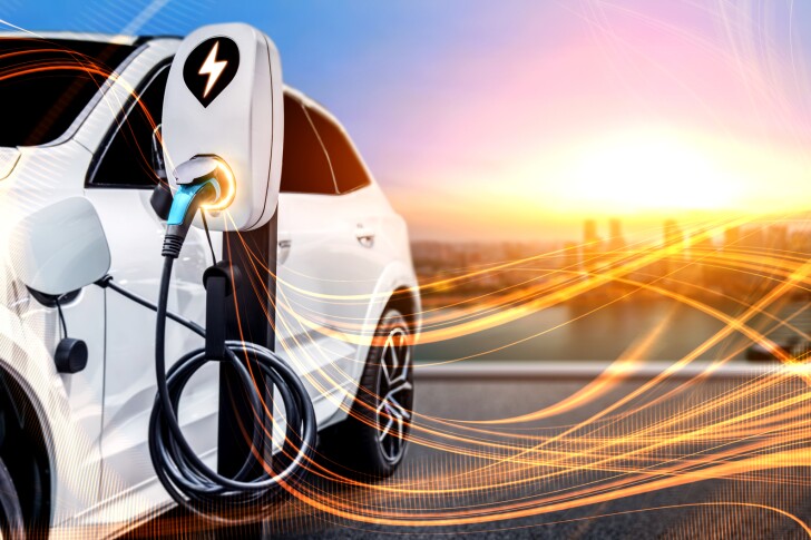 With a view to shortening an electric vehicle's plug-in time, scientists have developed a battery that charges "extremely fast"