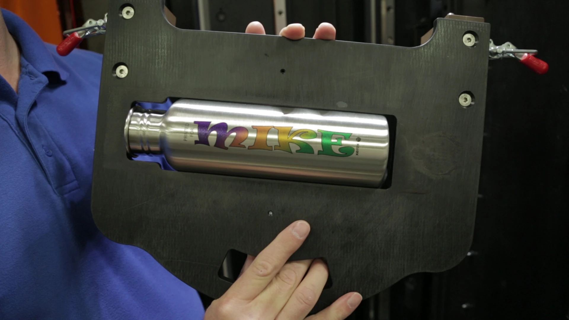 The machine can print out the desired design in resolutions ranging from 300 to 1,200 dpi, on just about any object