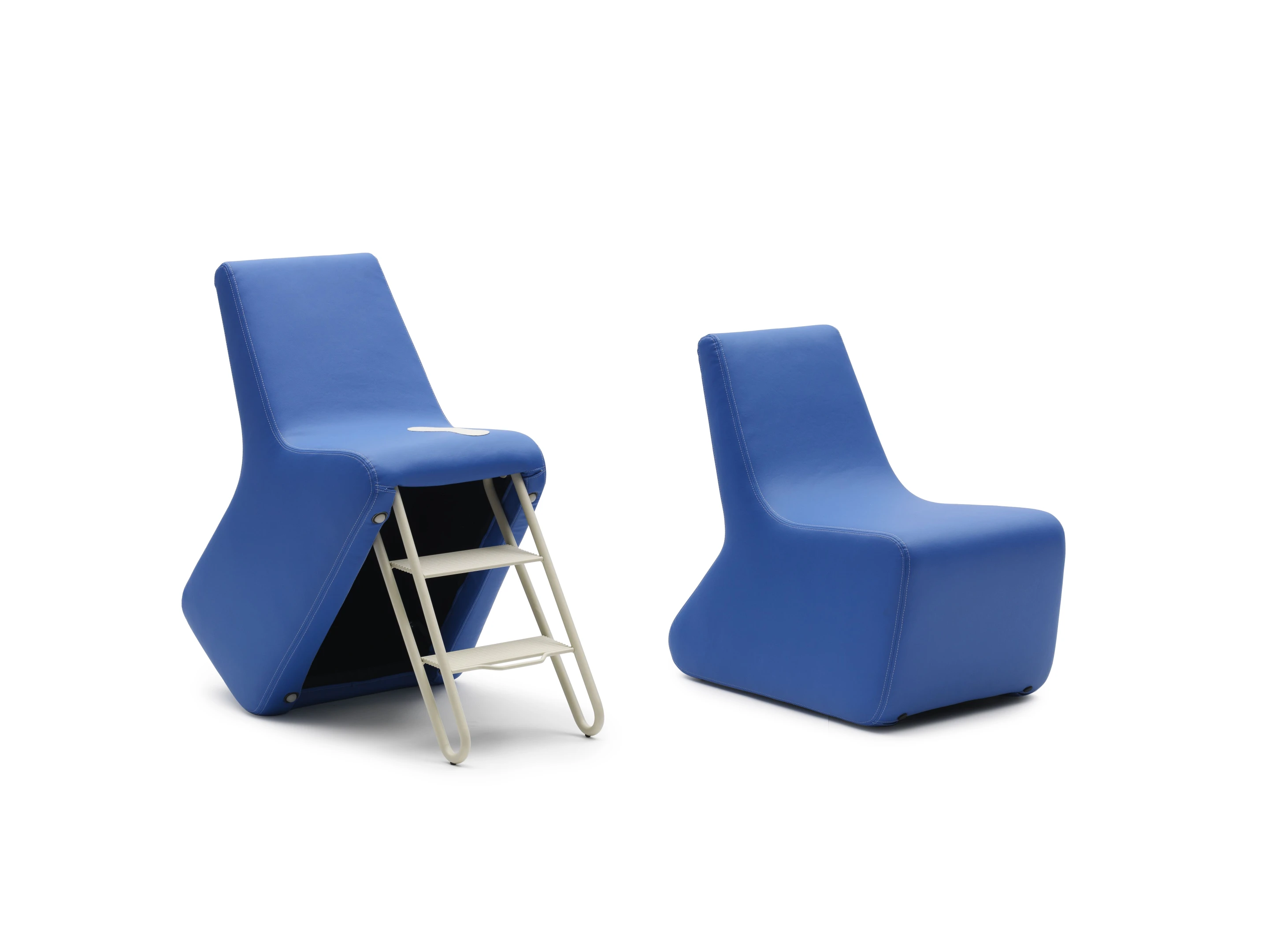 Slope is a furniture element made to be a portable armchair, little ladder and informal seat all at the same time