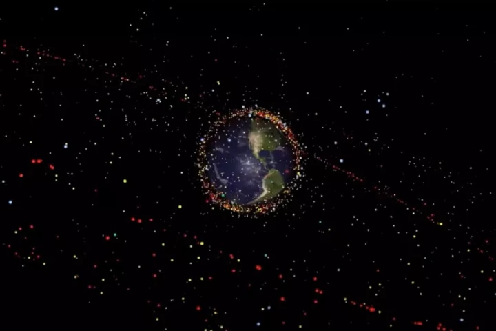 Illustration of the number of objects orbiting the Earth